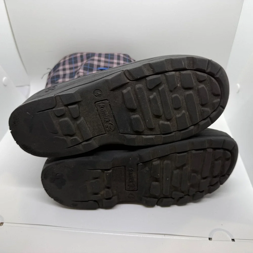 Kamik Finley Kids Snow Boots Grey Blue Plaid Waterproof Insulated Size 4